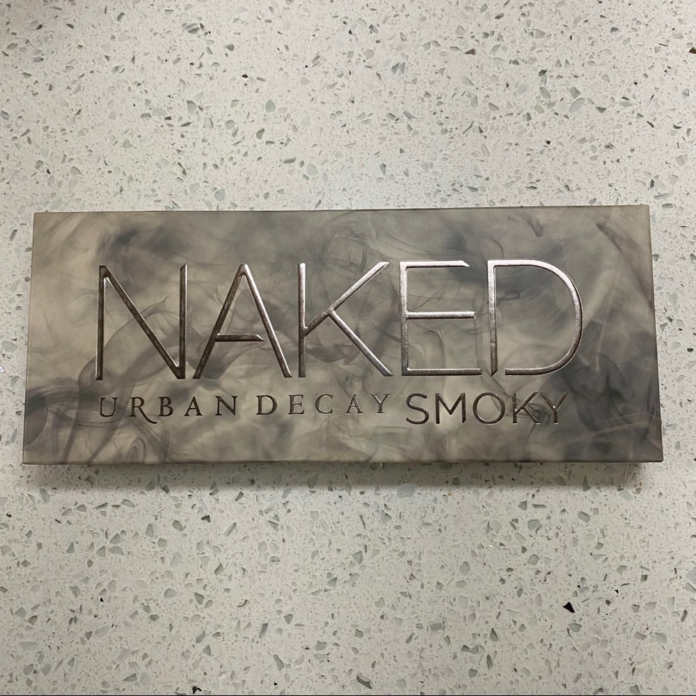Urban Decay Naked Smoky Palette